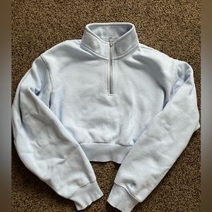 Aritzia TNA sweatshirt